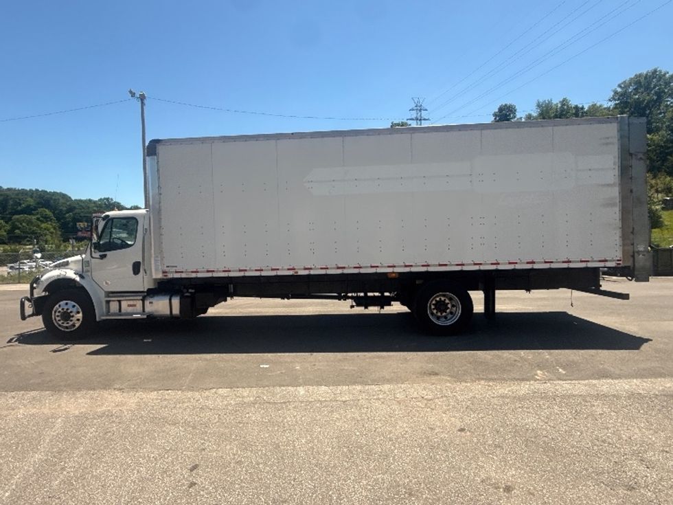 Medium Duty Box Truck-Light and Medium Duty Trucks-Freightliner-2022-M2-Cross Lanes-WV-444,149\n\t\tmiles-$ 26,250 - Image 4