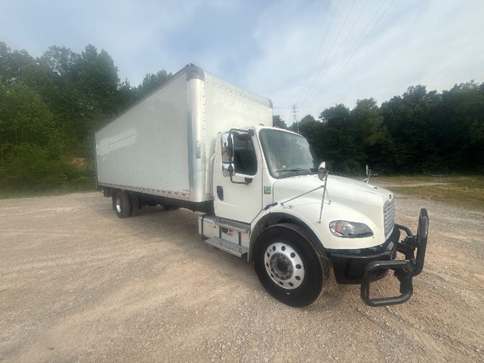 Medium Duty Box Truck-Light and Medium Duty Trucks-Freightliner-2022-M2-Cross Lanes-WV-447,582\n\t\tmiles-$ 27,250 - Image 1
