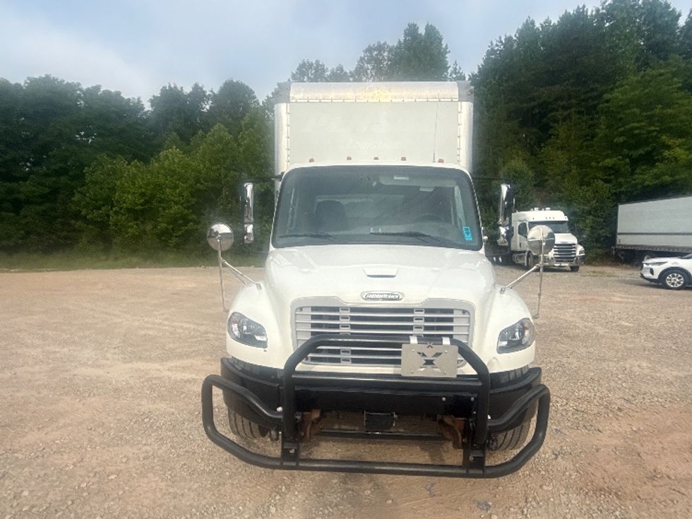 Medium Duty Box Truck-Light and Medium Duty Trucks-Freightliner-2022-M2-Cross Lanes-WV-447,582\n\t\tmiles-$ 27,250 - Image 2