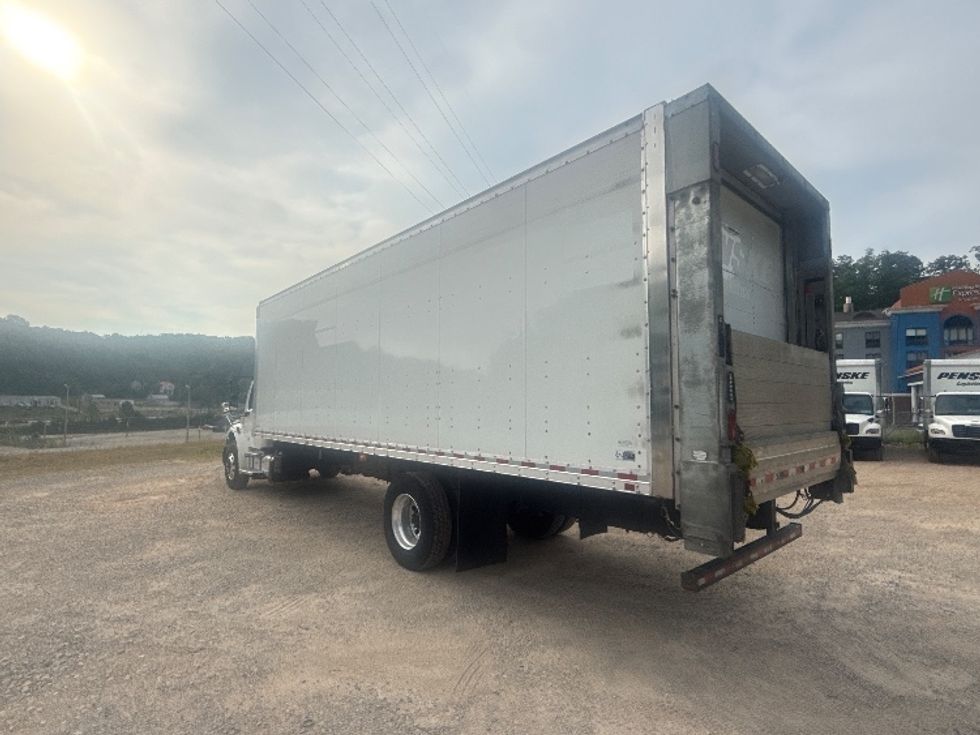 Medium Duty Box Truck-Light and Medium Duty Trucks-Freightliner-2022-M2-Cross Lanes-WV-447,582\n\t\tmiles-$ 27,250 - Image 6