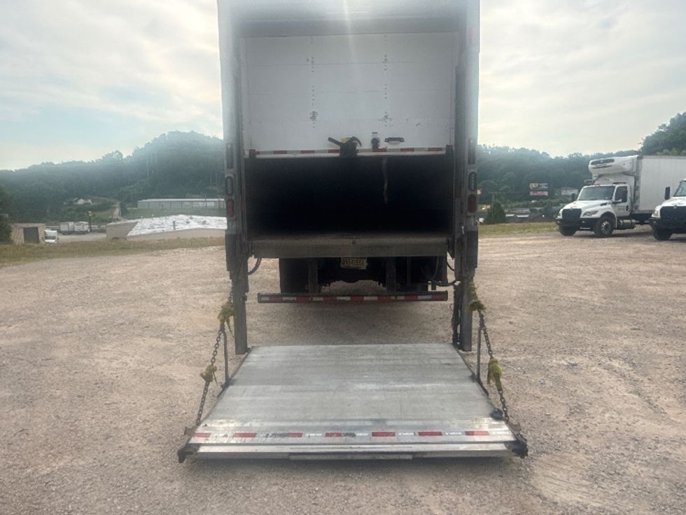 Medium Duty Box Truck-Light and Medium Duty Trucks-Freightliner-2022-M2-Cross Lanes-WV-447,582\n\t\tmiles-$ 27,250 - Image 9