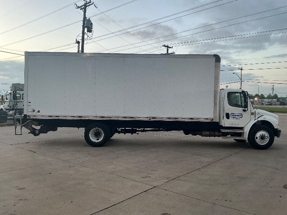 Medium Duty Box Truck-Light and Medium Duty Trucks-Freightliner-2022-M2-Dallas-TX-102,622\n\t\tmiles-$ 77,750 - Image 15
