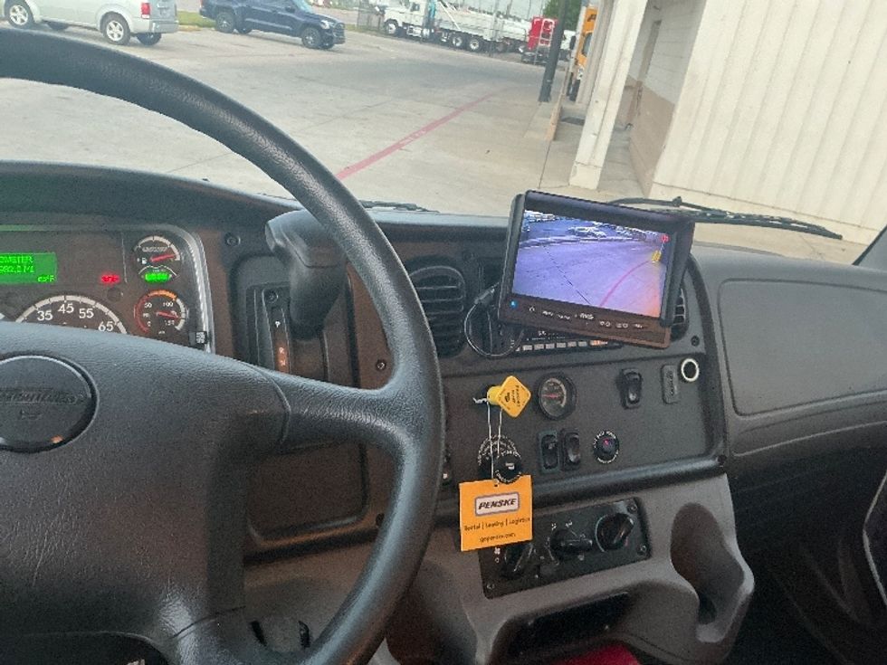 Medium Duty Box Truck-Light and Medium Duty Trucks-Freightliner-2022-M2-Dallas-TX-102,622\n\t\tmiles-$ 77,750 - Image 18