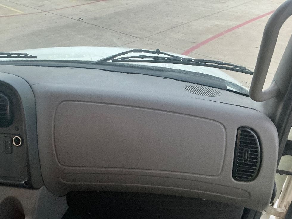 Medium Duty Box Truck-Light and Medium Duty Trucks-Freightliner-2022-M2-Dallas-TX-102,622\n\t\tmiles-$ 77,750 - Image 21