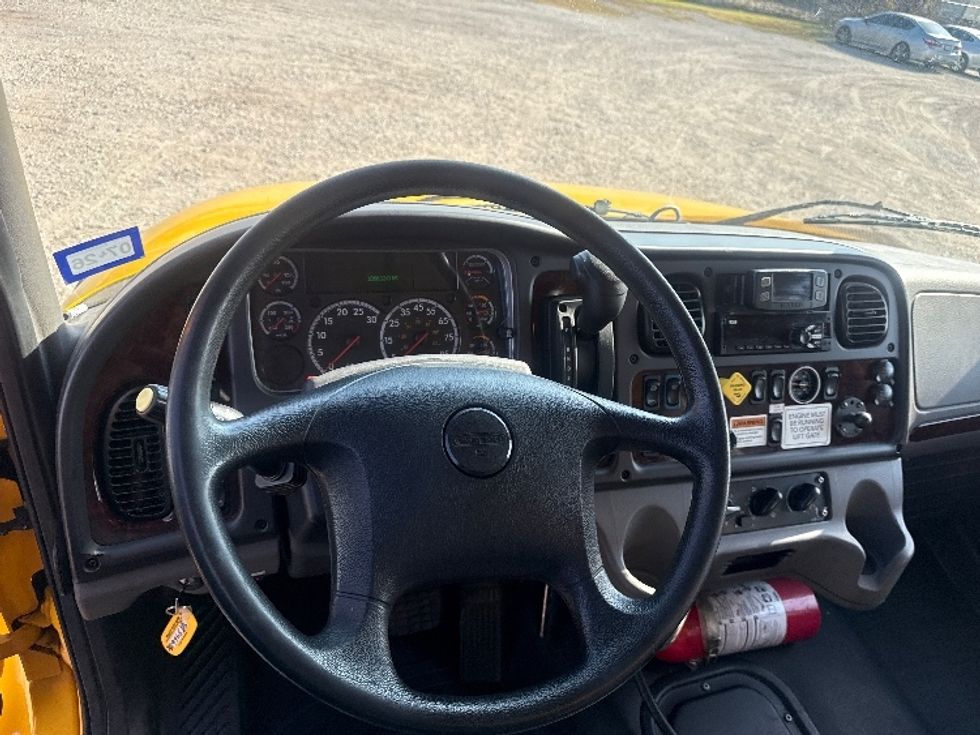 Medium Duty Box Truck-Light and Medium Duty Trucks-Freightliner-2022-M2-Dallas-TX-106,635\n\t\tmiles-$ 76,000 - Image 18