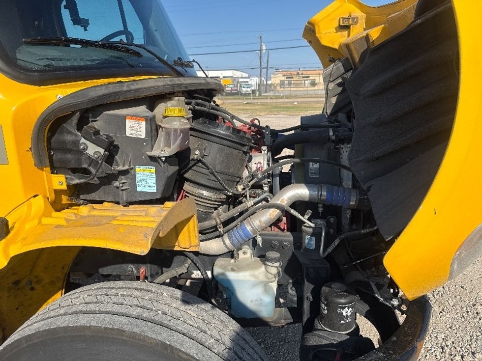 Medium Duty Box Truck-Light and Medium Duty Trucks-Freightliner-2022-M2-Dallas-TX-106,635\n\t\tmiles-$ 76,000 - Image 23