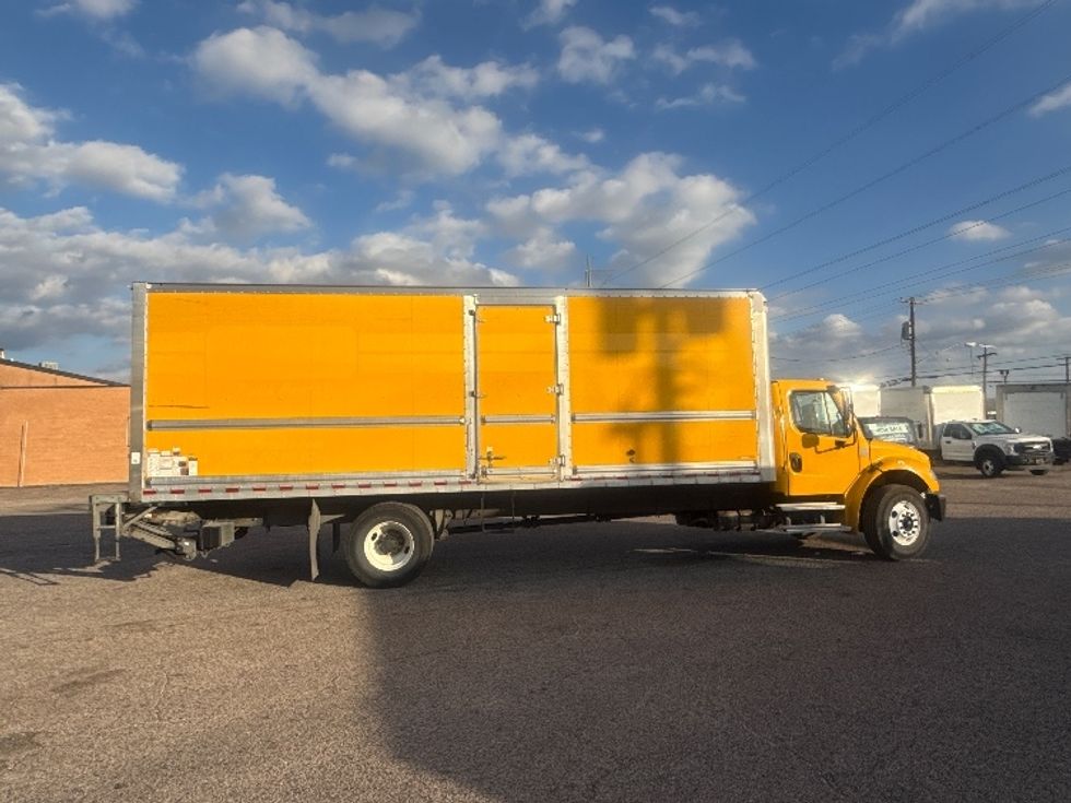 Medium Duty Box Truck-Light and Medium Duty Trucks-Freightliner-2022-M2-Dallas-TX-118,235\n\t\tmiles-$ 74,000 - Image 15