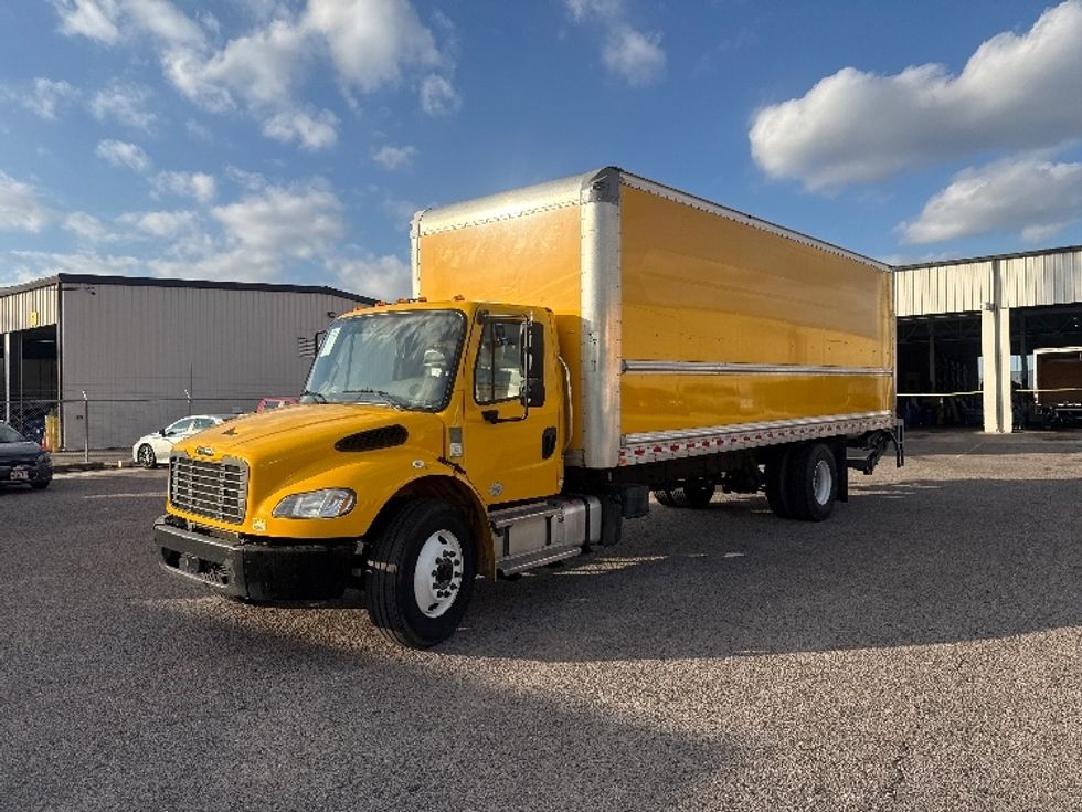 Medium Duty Box Truck-Light and Medium Duty Trucks-Freightliner-2022-M2-Dallas-TX-118,235\n\t\tmiles-$ 74,000 - Image 3