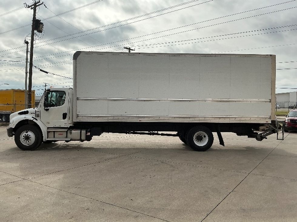 Medium Duty Box Truck-Light and Medium Duty Trucks-Freightliner-2022-M2-Dallas-TX-127,921\n\t\tmiles-$ 71,750 - Image 4