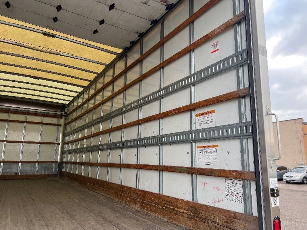 Medium Duty Box Truck-Light and Medium Duty Trucks-Freightliner-2022-M2-Dallas-TX-128,380\n\t\tmiles-$ 72,250 - Image 12
