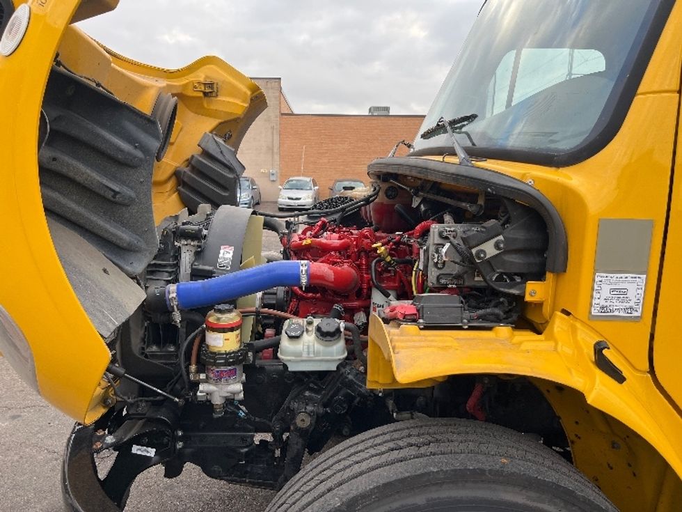 Medium Duty Box Truck-Light and Medium Duty Trucks-Freightliner-2022-M2-Dallas-TX-128,380\n\t\tmiles-$ 72,250 - Image 24