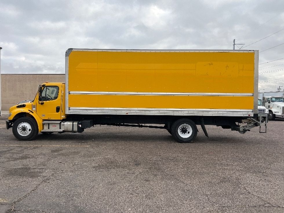Medium Duty Box Truck-Light and Medium Duty Trucks-Freightliner-2022-M2-Dallas-TX-128,380\n\t\tmiles-$ 72,250 - Image 4