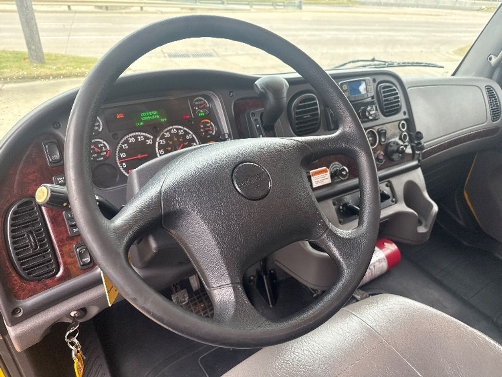 Medium Duty Box Truck-Light and Medium Duty Trucks-Freightliner-2022-M2-Dallas-TX-129,156\n\t\tmiles-$ 71,750 - Image 17