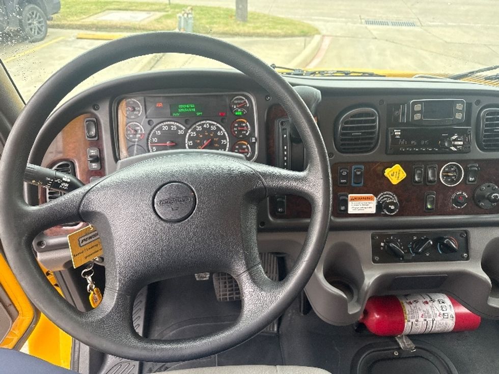 Medium Duty Box Truck-Light and Medium Duty Trucks-Freightliner-2022-M2-Dallas-TX-129,156\n\t\tmiles-$ 71,750 - Image 18