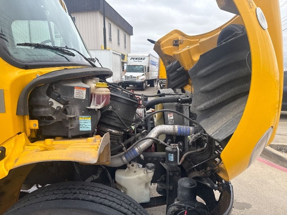 Medium Duty Box Truck-Light and Medium Duty Trucks-Freightliner-2022-M2-Dallas-TX-129,156\n\t\tmiles-$ 71,750 - Image 23