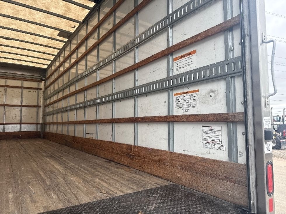 Medium Duty Box Truck-Light and Medium Duty Trucks-Freightliner-2022-M2-Dallas-TX-172,504\n\t\tmiles-$ 63,750 - Image 12