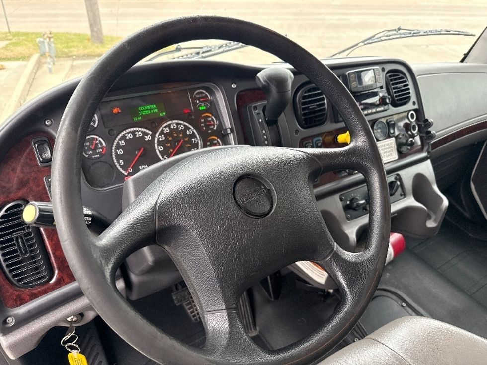 Medium Duty Box Truck-Light and Medium Duty Trucks-Freightliner-2022-M2-Dallas-TX-172,504\n\t\tmiles-$ 63,750 - Image 17