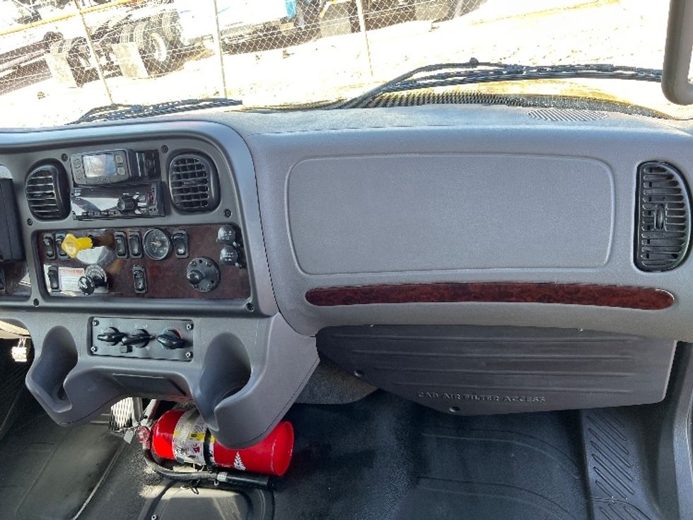 Medium Duty Box Truck-Light and Medium Duty Trucks-Freightliner-2022-M2-Dallas-TX-196,633\n\t\tmiles-$ 54,500 - Image 21