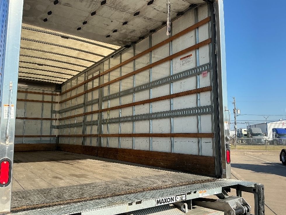 Medium Duty Box Truck-Light and Medium Duty Trucks-Freightliner-2022-M2-Dallas-TX-207,249\n\t\tmiles-$ 56,000 - Image 12