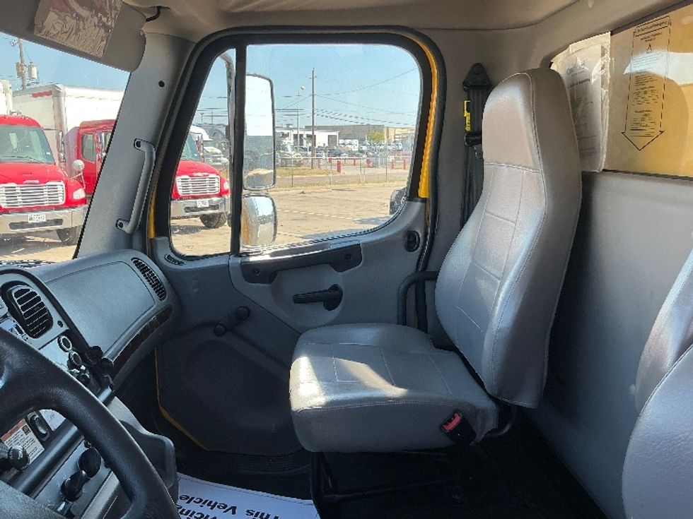Medium Duty Box Truck-Light and Medium Duty Trucks-Freightliner-2022-M2-Dallas-TX-207,249\n\t\tmiles-$ 56,000 - Image 19