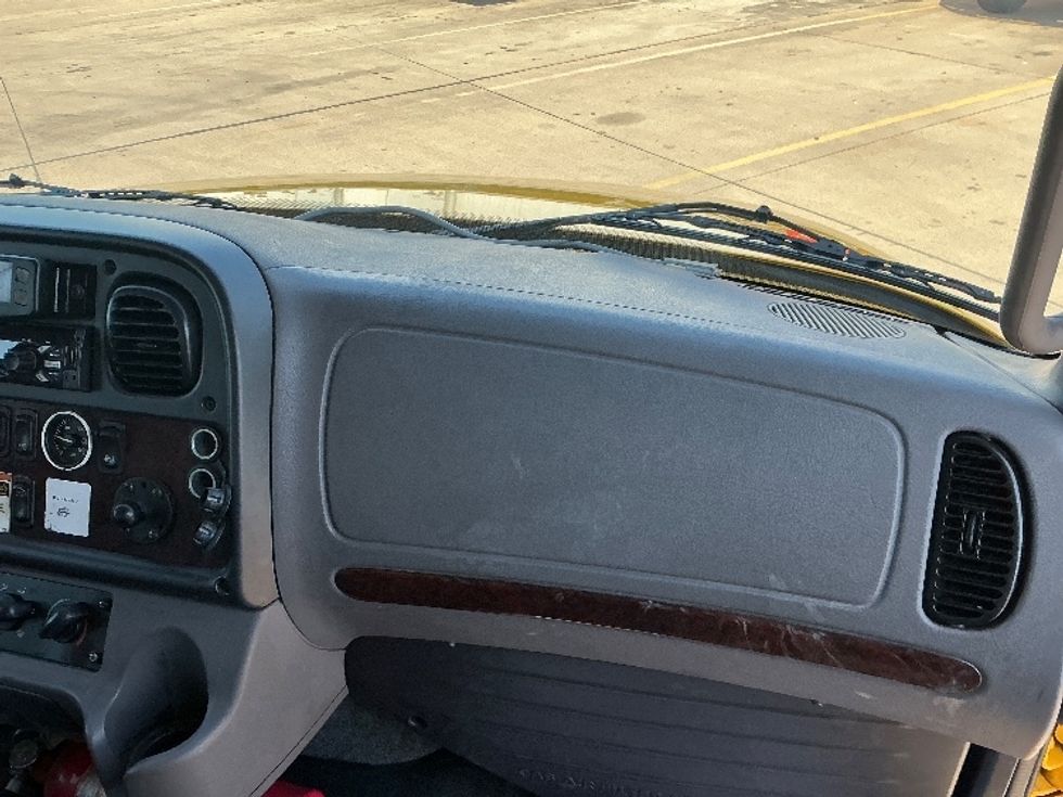 Medium Duty Box Truck-Light and Medium Duty Trucks-Freightliner-2022-M2-Dallas-TX-207,249\n\t\tmiles-$ 56,000 - Image 21