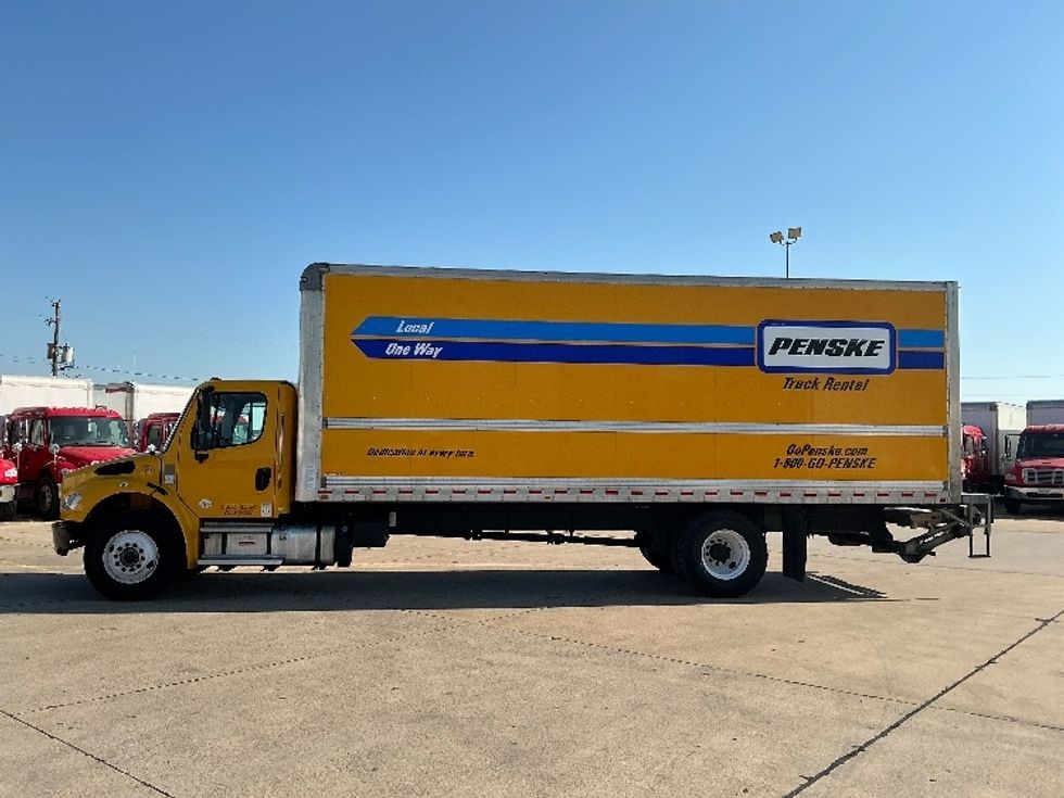 Medium Duty Box Truck-Light and Medium Duty Trucks-Freightliner-2022-M2-Dallas-TX-207,249\n\t\tmiles-$ 56,000 - Image 4