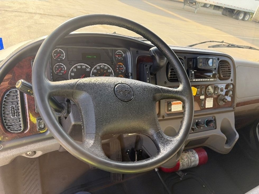 Medium Duty Box Truck-Light and Medium Duty Trucks-Freightliner-2022-M2-Dallas-TX-209,989\n\t\tmiles-$ 55,750 - Image 17