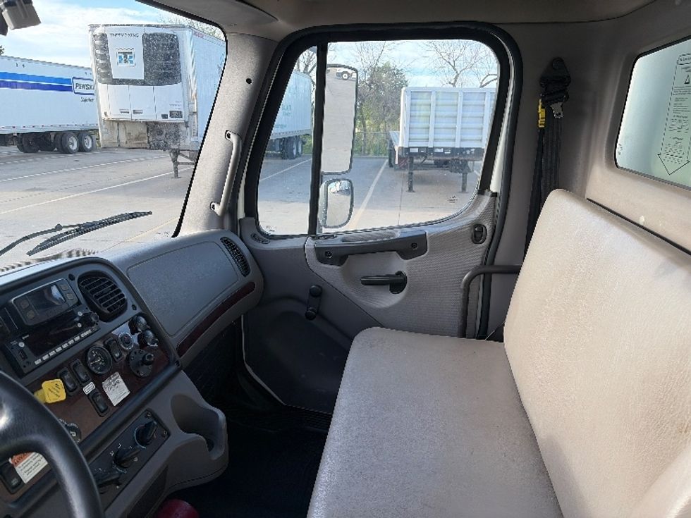 Medium Duty Box Truck-Light and Medium Duty Trucks-Freightliner-2022-M2-Dallas-TX-209,989\n\t\tmiles-$ 55,750 - Image 19