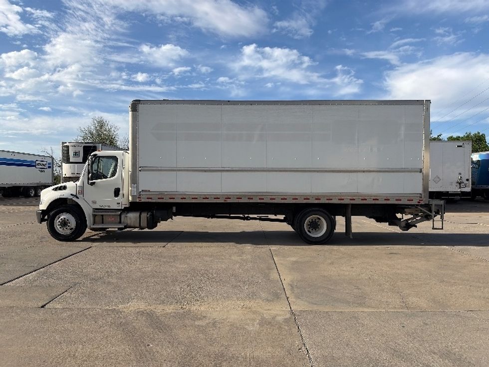 Medium Duty Box Truck-Light and Medium Duty Trucks-Freightliner-2022-M2-Dallas-TX-209,989\n\t\tmiles-$ 55,750 - Image 4
