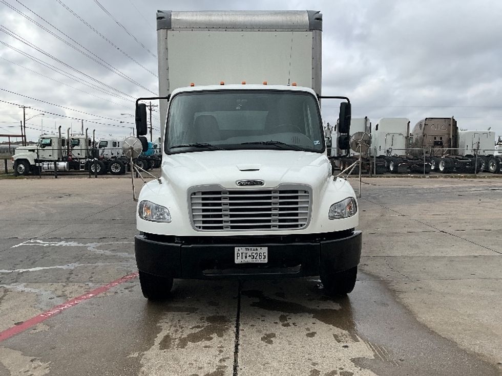 Medium Duty Box Truck-Light and Medium Duty Trucks-Freightliner-2022-M2-Dallas-TX-98,727\n\t\tmiles-$ 77,750 - Image 2