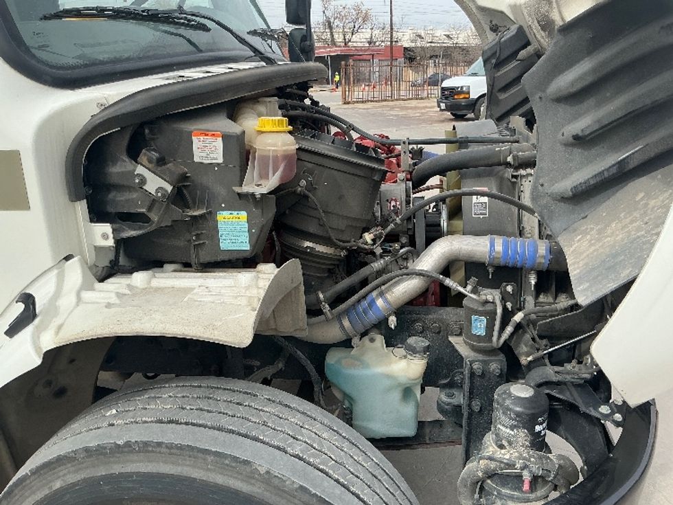 Medium Duty Box Truck-Light and Medium Duty Trucks-Freightliner-2022-M2-Dallas-TX-98,727\n\t\tmiles-$ 77,750 - Image 23