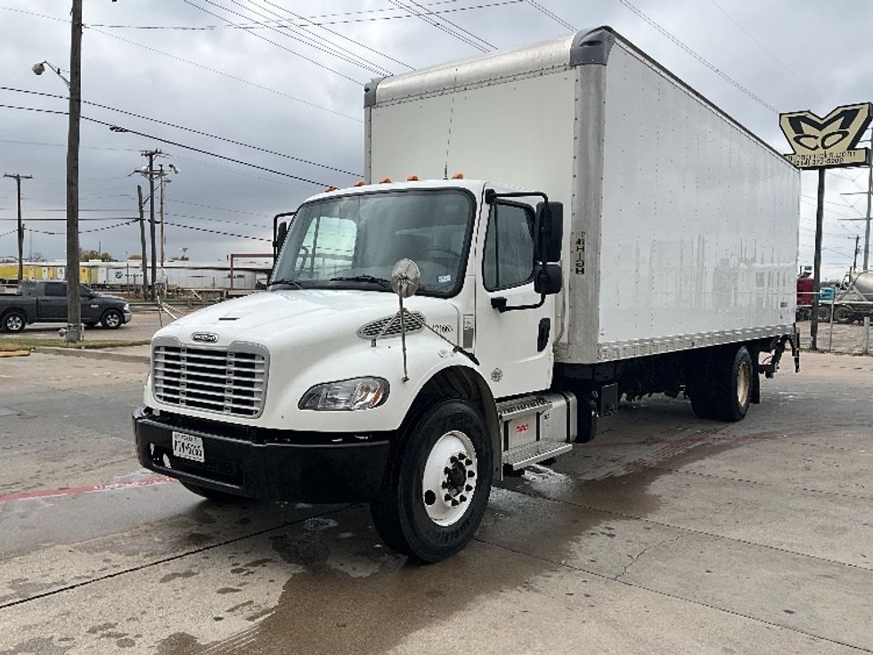 Medium Duty Box Truck-Light and Medium Duty Trucks-Freightliner-2022-M2-Dallas-TX-98,727\n\t\tmiles-$ 77,750 - Image 3