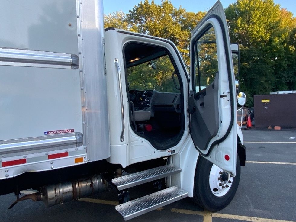 Medium Duty Box Truck-Light and Medium Duty Trucks-Freightliner-2022-M2-Dayton-NJ-217,959\n\t\tmiles-$ 57,750 - Image 20
