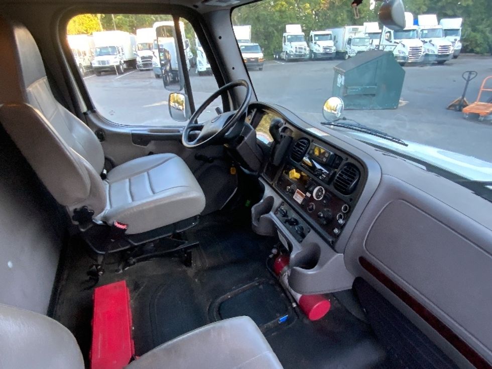 Medium Duty Box Truck-Light and Medium Duty Trucks-Freightliner-2022-M2-Dayton-NJ-217,959\n\t\tmiles-$ 57,750 - Image 22