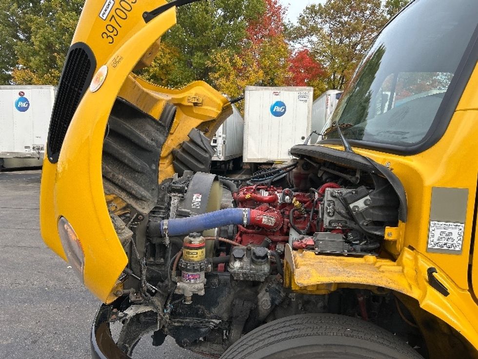 Medium Duty Box Truck-Light and Medium Duty Trucks-Freightliner-2022-M2-Dayton-OH-318,836\n\t\tmiles-$ 35,500 - Image 24