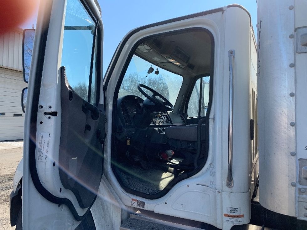 Medium Duty Box Truck-Light and Medium Duty Trucks-Freightliner-2022-M2-Delaware-OH-91,283\n\t\tmiles-$ 77,750 - Image 16