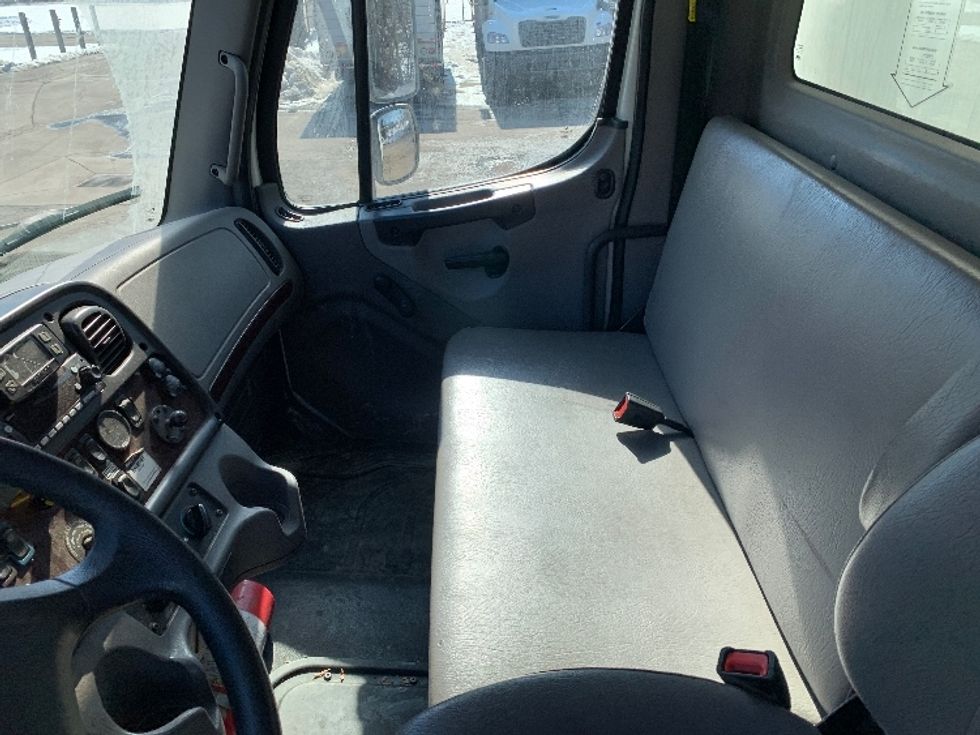 Medium Duty Box Truck-Light and Medium Duty Trucks-Freightliner-2022-M2-Delaware-OH-91,283\n\t\tmiles-$ 77,750 - Image 19