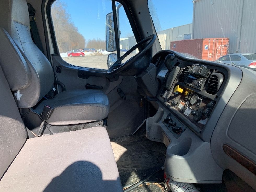 Medium Duty Box Truck-Light and Medium Duty Trucks-Freightliner-2022-M2-Delaware-OH-91,283\n\t\tmiles-$ 77,750 - Image 22