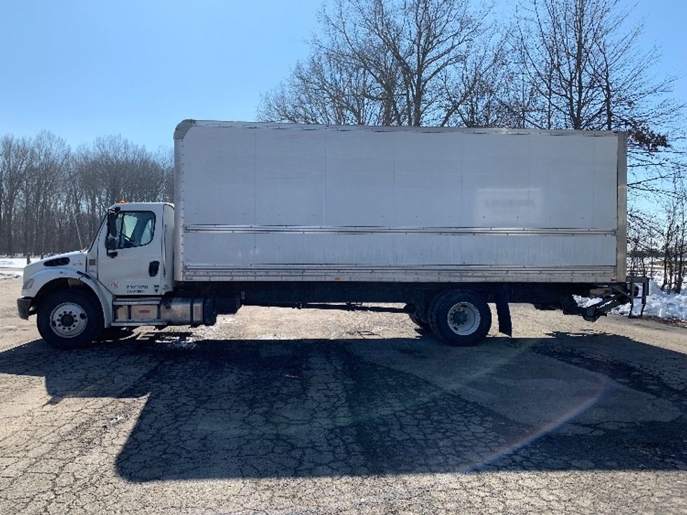 Medium Duty Box Truck-Light and Medium Duty Trucks-Freightliner-2022-M2-Delaware-OH-91,283\n\t\tmiles-$ 77,750 - Image 4