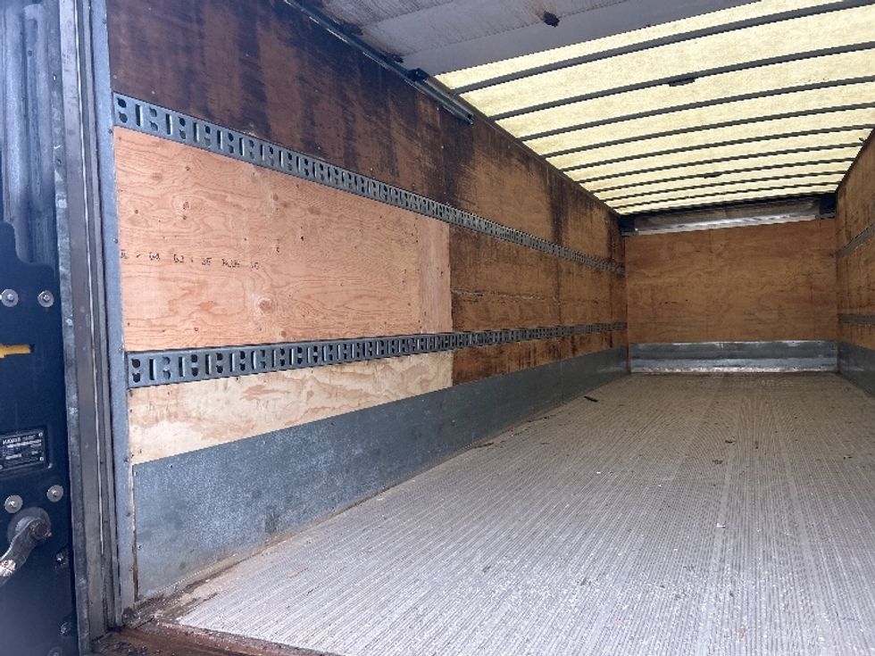 Medium Duty Box Truck-Light and Medium Duty Trucks-Freightliner-2022-M2-Delta-BC-234,866\n\t\tkm-$ 83,500 - Image 11