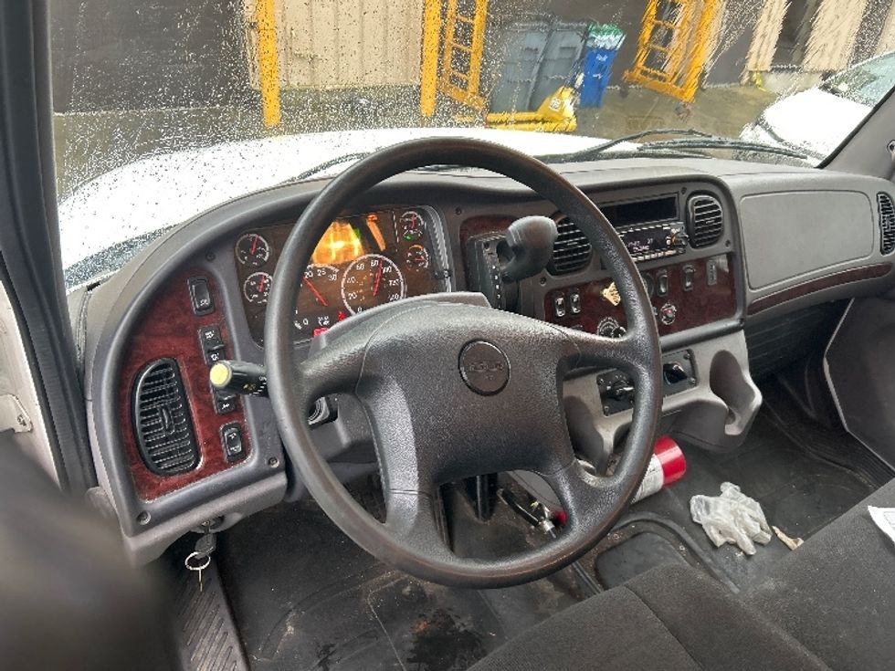 Medium Duty Box Truck-Light and Medium Duty Trucks-Freightliner-2022-M2-Delta-BC-234,866\n\t\tkm-$ 83,500 - Image 17