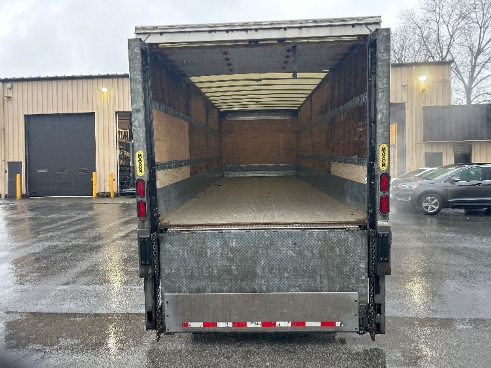 Medium Duty Box Truck-Light and Medium Duty Trucks-Freightliner-2022-M2-Delta-BC-234,866\n\t\tkm-$ 83,500 - Image 8