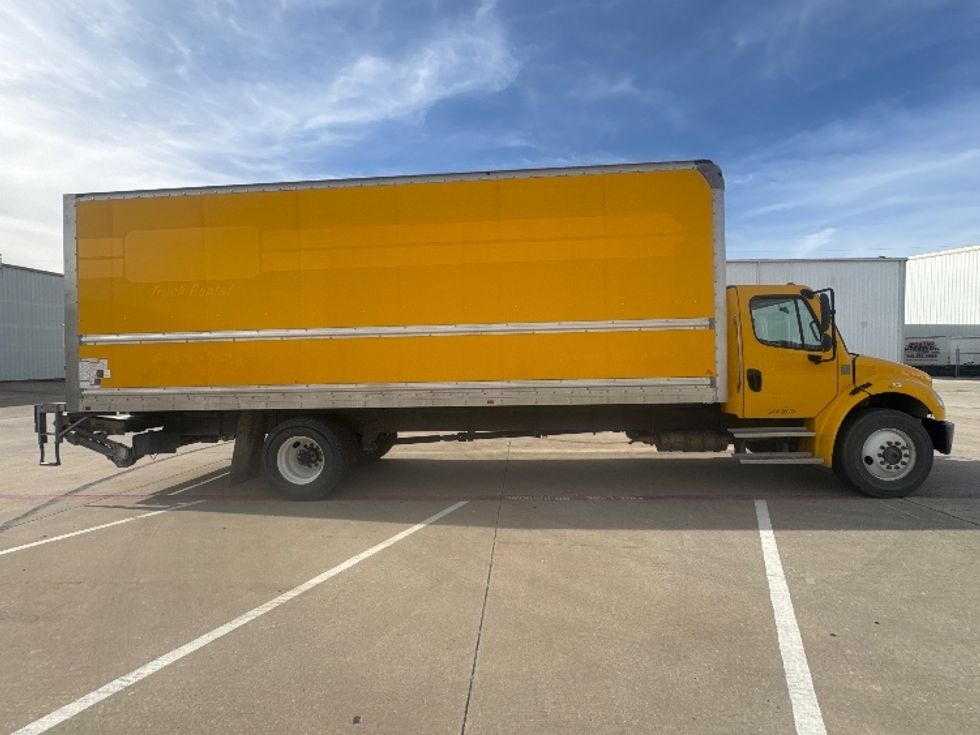 Medium Duty Box Truck-Light and Medium Duty Trucks-Freightliner-2022-M2-Denton-TX-135,801\n\t\tmiles-$ 71,000 - Image 15