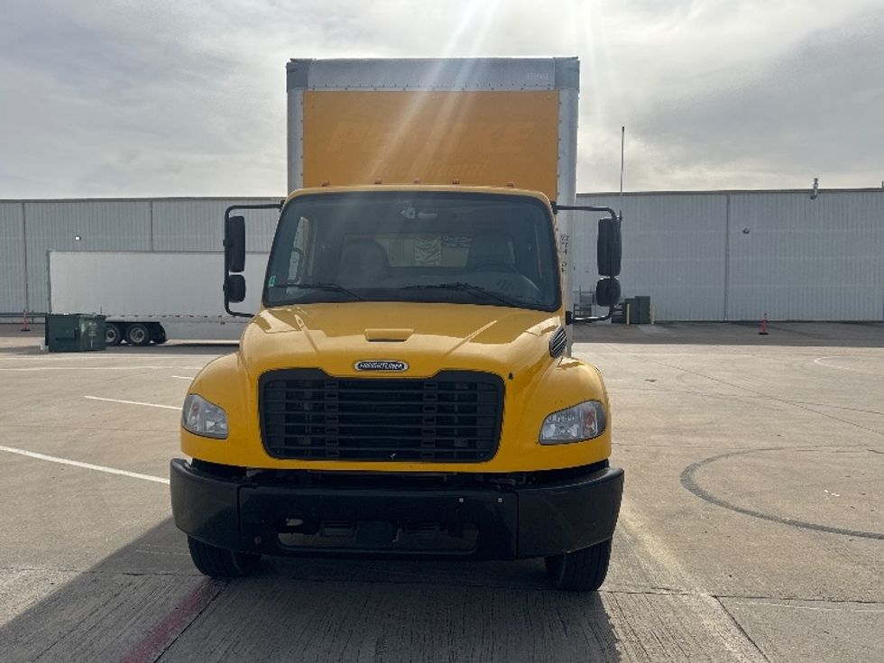 Medium Duty Box Truck-Light and Medium Duty Trucks-Freightliner-2022-M2-Denton-TX-135,801\n\t\tmiles-$ 71,000 - Image 2