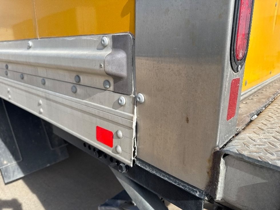 Medium Duty Box Truck-Light and Medium Duty Trucks-Freightliner-2022-M2-Denton-TX-135,801\n\t\tmiles-$ 71,000 - Image 27