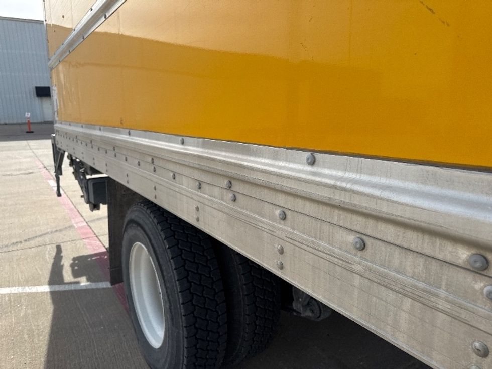 Medium Duty Box Truck-Light and Medium Duty Trucks-Freightliner-2022-M2-Denton-TX-135,801\n\t\tmiles-$ 71,000 - Image 29