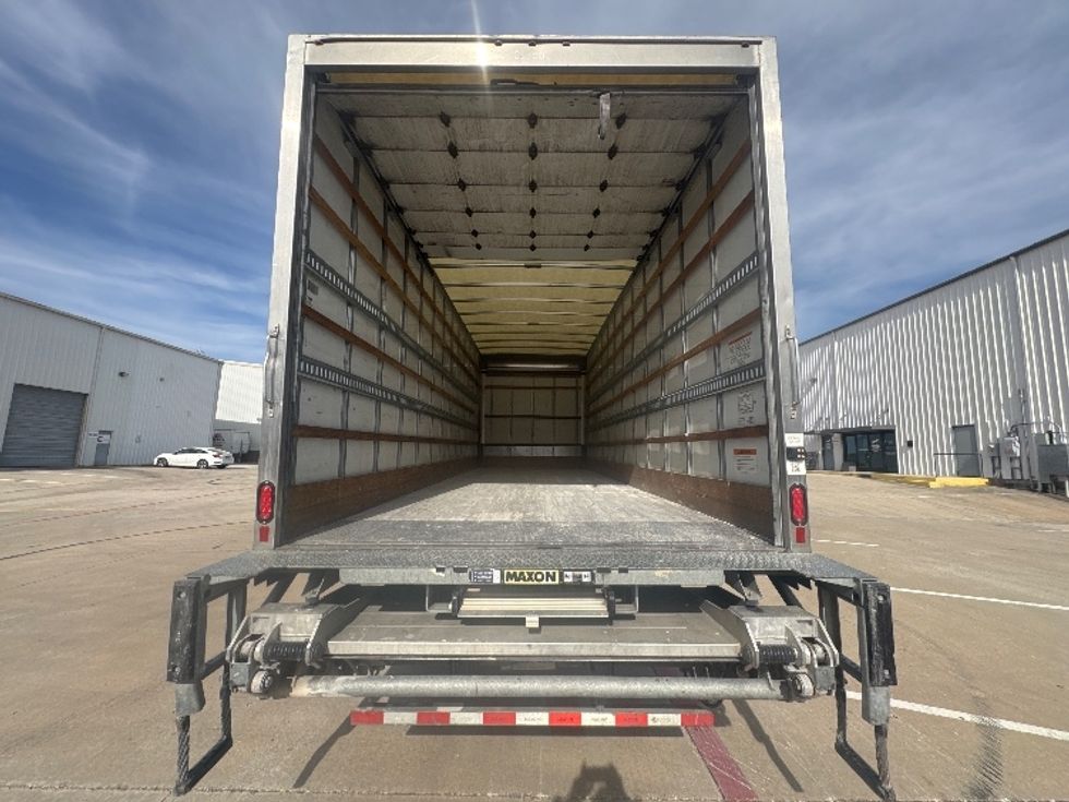 Medium Duty Box Truck-Light and Medium Duty Trucks-Freightliner-2022-M2-Denton-TX-135,801\n\t\tmiles-$ 71,000 - Image 8