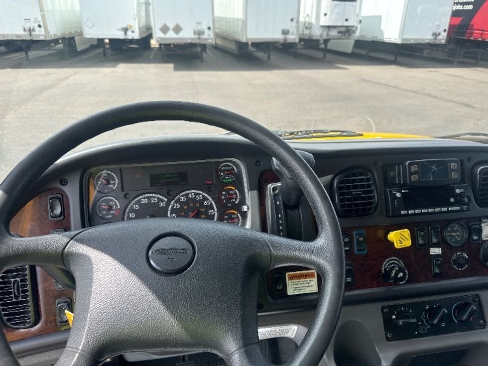 Medium Duty Box Truck-Light and Medium Duty Trucks-Freightliner-2022-M2-Denver-CO-105,196\n\t\tmiles-$ 75,000 - Image 17