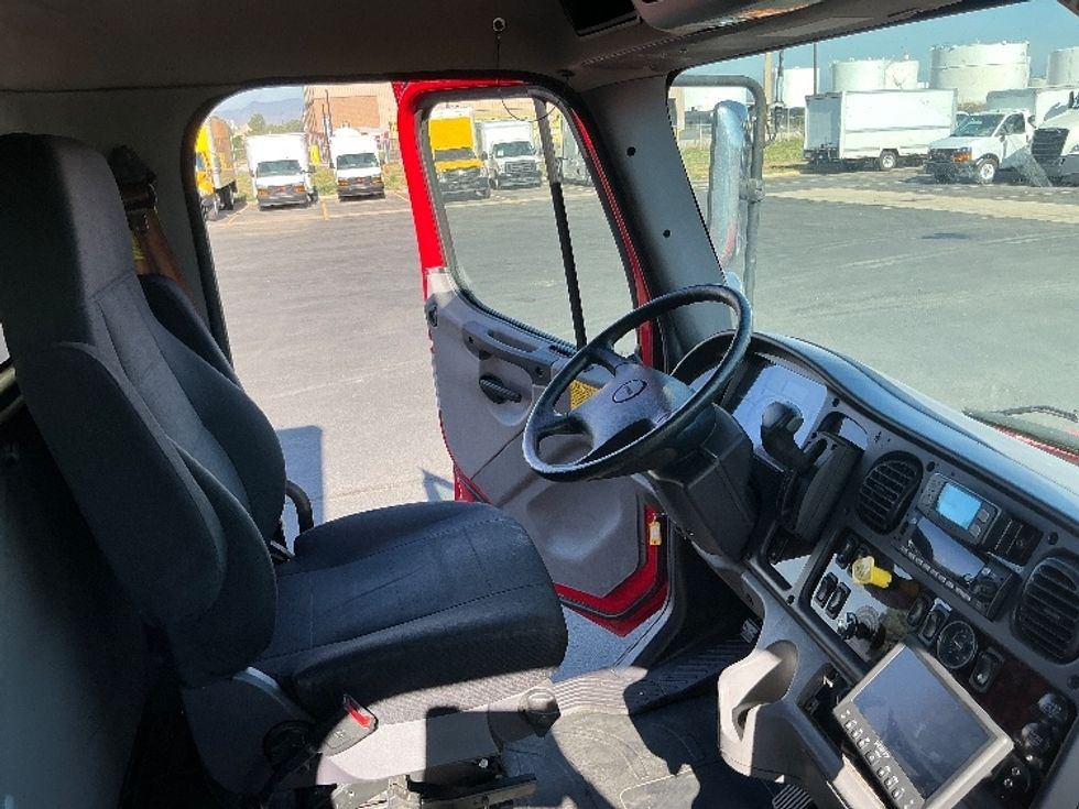Medium Duty Box Truck-Light and Medium Duty Trucks-Freightliner-2022-M2-Denver-CO-108,021\n\t\tmiles-$ 78,000 - Image 21