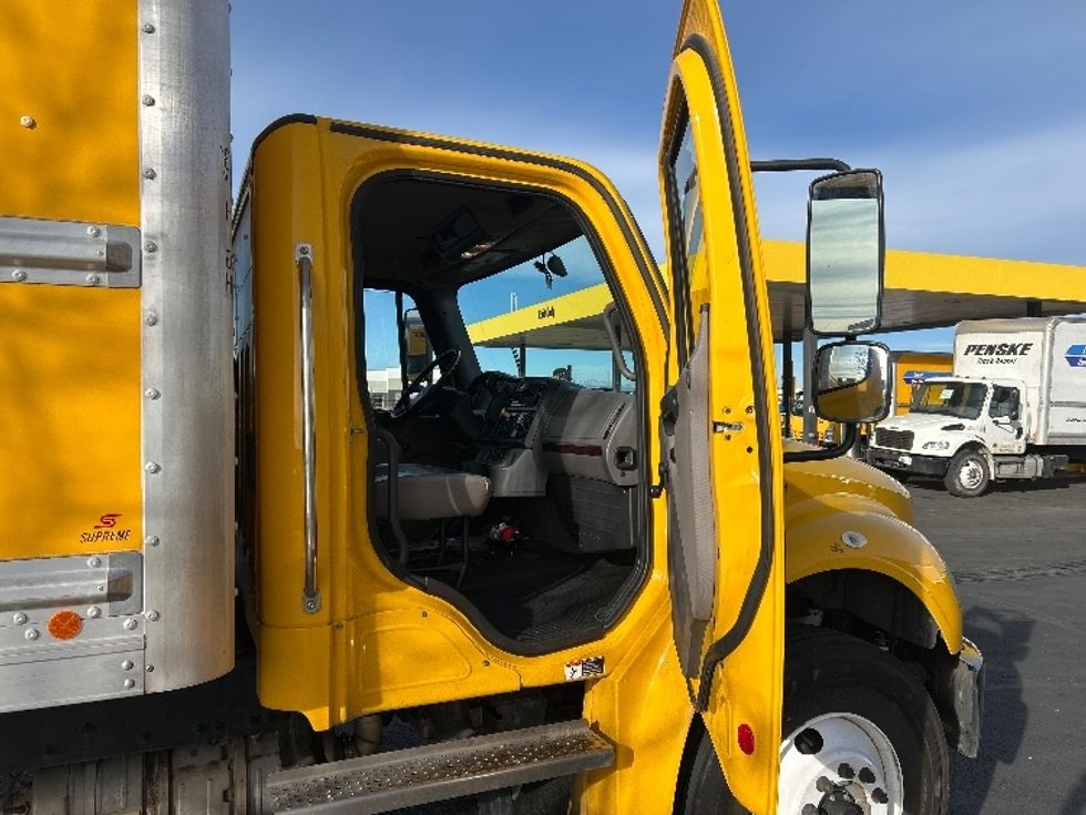 Medium Duty Box Truck-Light and Medium Duty Trucks-Freightliner-2022-M2-Denver-CO-121,518\n\t\tmiles-$ 73,500 - Image 20